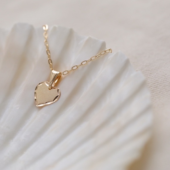 Dainty Heart Necklace | 18k Gold Filled - Picture 7 of 12